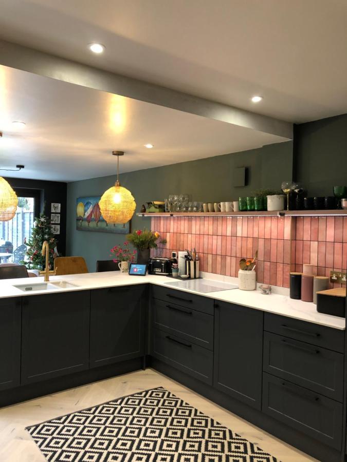 Boutique Home Near Chichester Centre Bagian luar foto