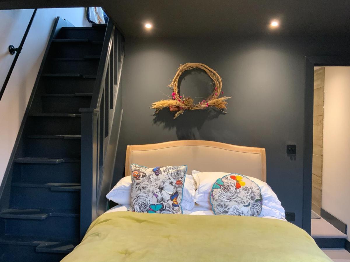 Boutique Home Near Chichester Centre Bagian luar foto