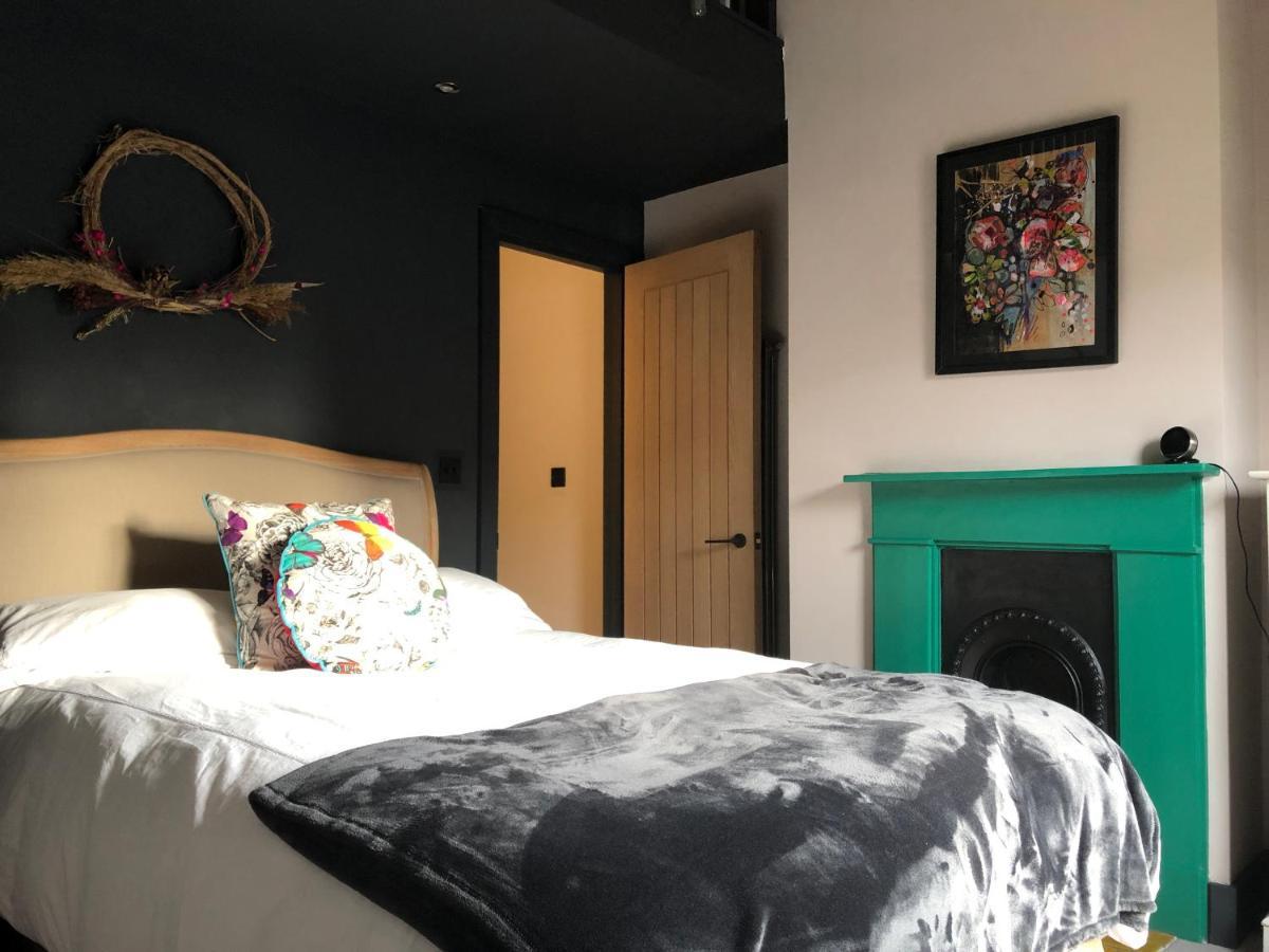 Boutique Home Near Chichester Centre Bagian luar foto